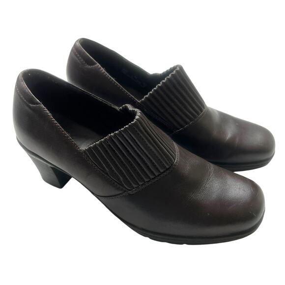 Clarks Ankle Boots Brown Leather Style 80826 Stacked Heel Shoe Bootie Womens 8W - Picture 1 of 12